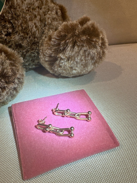 18k Italy Gold Paperclip Dangling Earrings